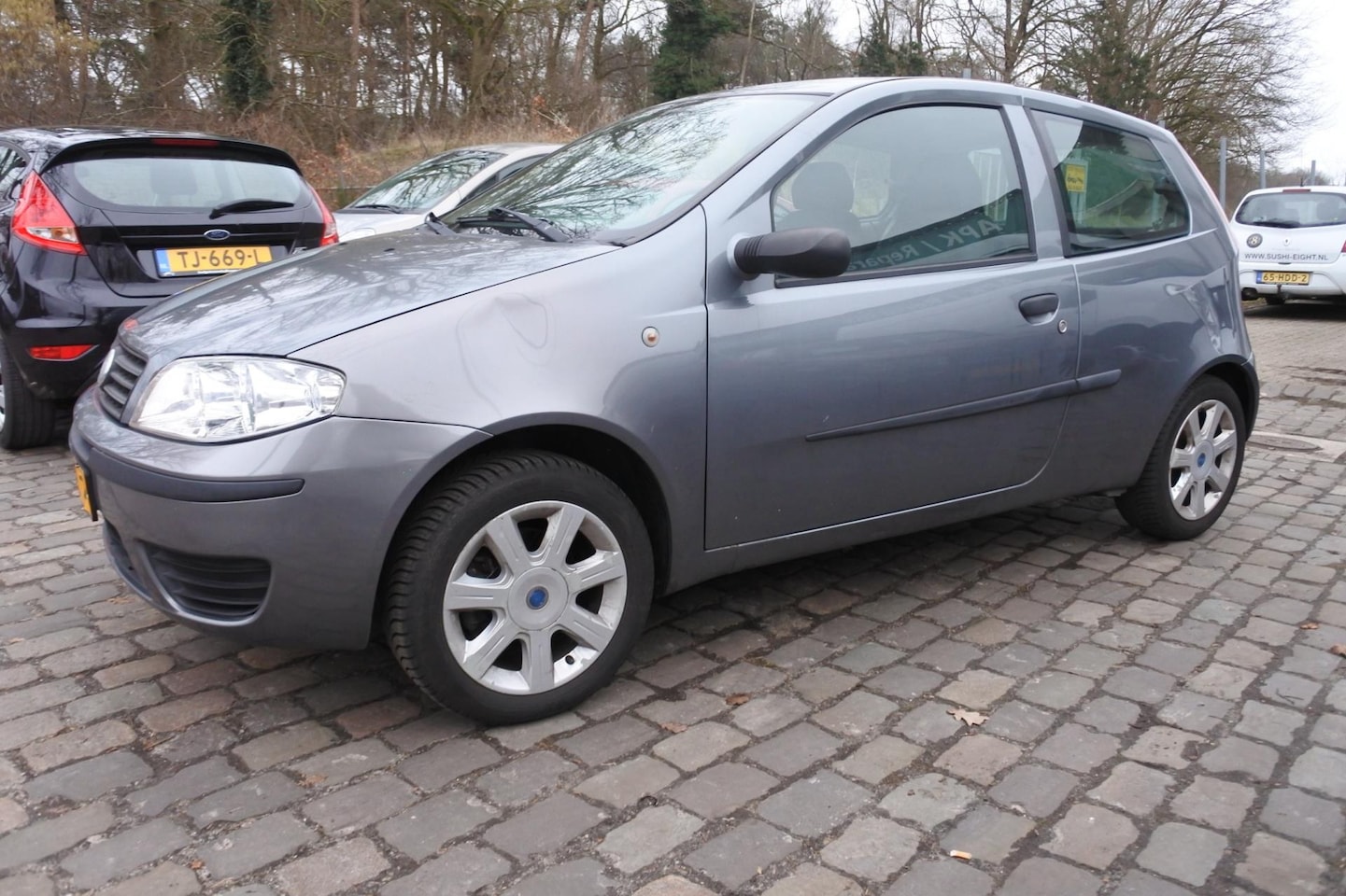 Fiat Punto - 1.4-16V Young nw apk 25-3-2027 lm velgen - AutoWereld.nl