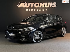 BMW 1-serie - 118i High Executive Edition M Pano/ Lederen M Performance stoelen/ Camera/ 18"/ Stuurverwa