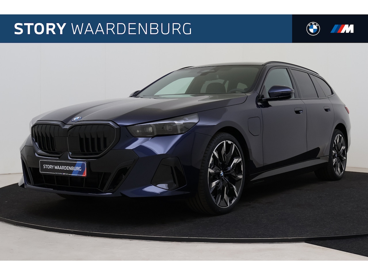 BMW 5-serie Touring - 530e M Sport Automaat / Panoramadak / Trekhaak / Stoelventilatie / Bowers & Wilkins / M Sp - AutoWereld.nl