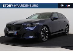 BMW 5-serie Touring - 530e M Sport Automaat / Panoramadak / Trekhaak / Stoelventilatie / Bowers & Wilkins / M Sp