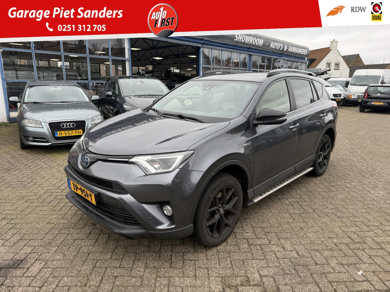Toyota RAV4 - 2.5 Hybrid Adventure I Trekhaak I Leder I Schuifdak I Dealer onderhouden I - AutoWereld.nl