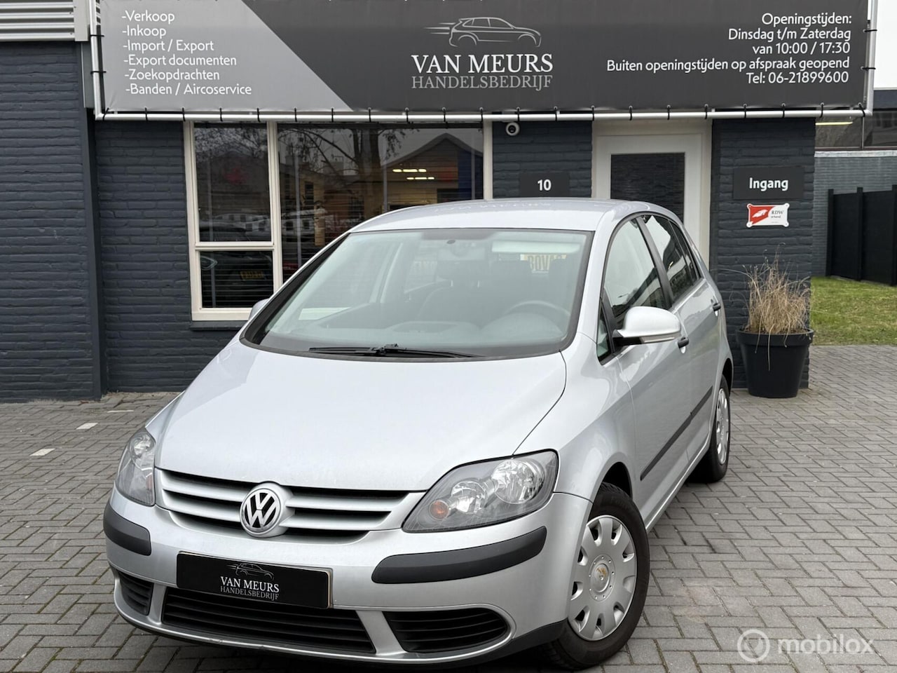 Volkswagen Golf - 1.6 FSI Comfortline 1.6 FSI Comfortline, airco, trekhaak, apk 02-2027 - AutoWereld.nl