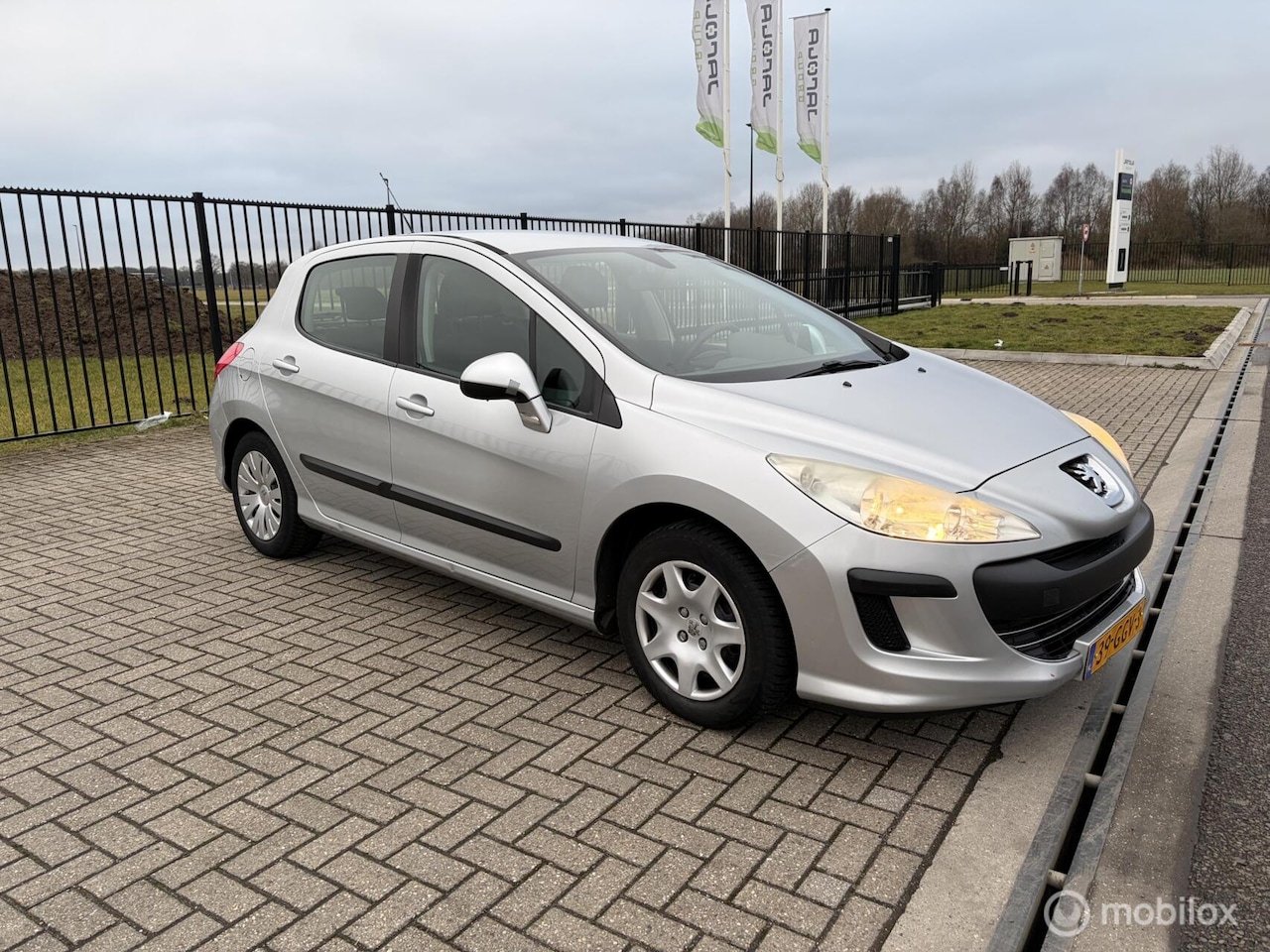 Peugeot 308 - 1.4 VTi X-line 1.4 VTi X-line - AutoWereld.nl