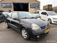 Renault Clio - 1.4-16V Extreme
