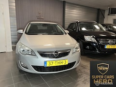 Opel Astra - 1.4 Turbo Edition