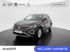 Volkswagen T-Roc - 1.5 TSI Style 150 PK DSG | Private lease vanaf €641, -| Trekhaak afneembaar | Navigatie |