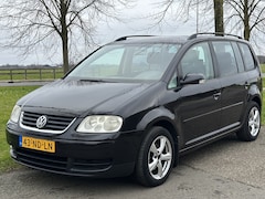 Volkswagen Touran - 1.6-16V FSI Trendline 7 persoons * ZIE ADVERTENTIE