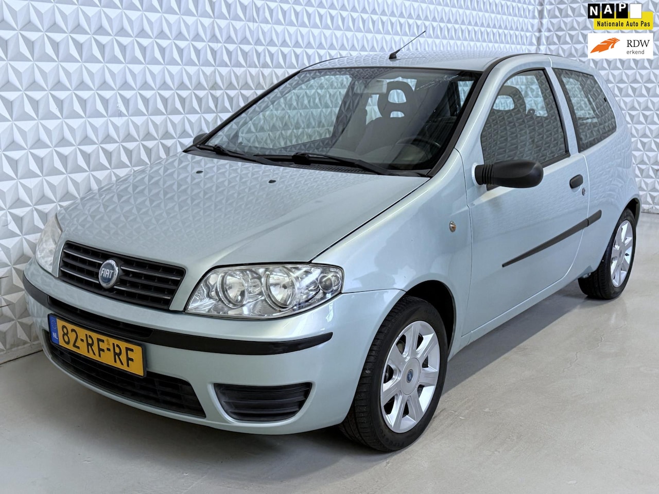 Fiat Punto - 1.2 Young *LEUK MODEL!* APK & 201.000km (2005) - AutoWereld.nl