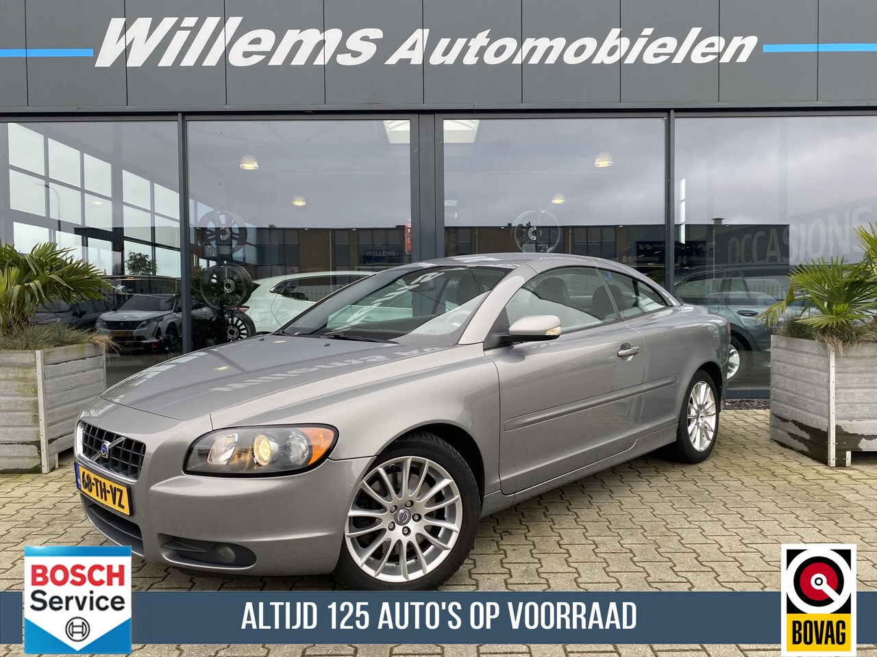 Volvo C70 Convertible - 2.4i Momentum Navigatie, Leder & Hardtop - AutoWereld.nl