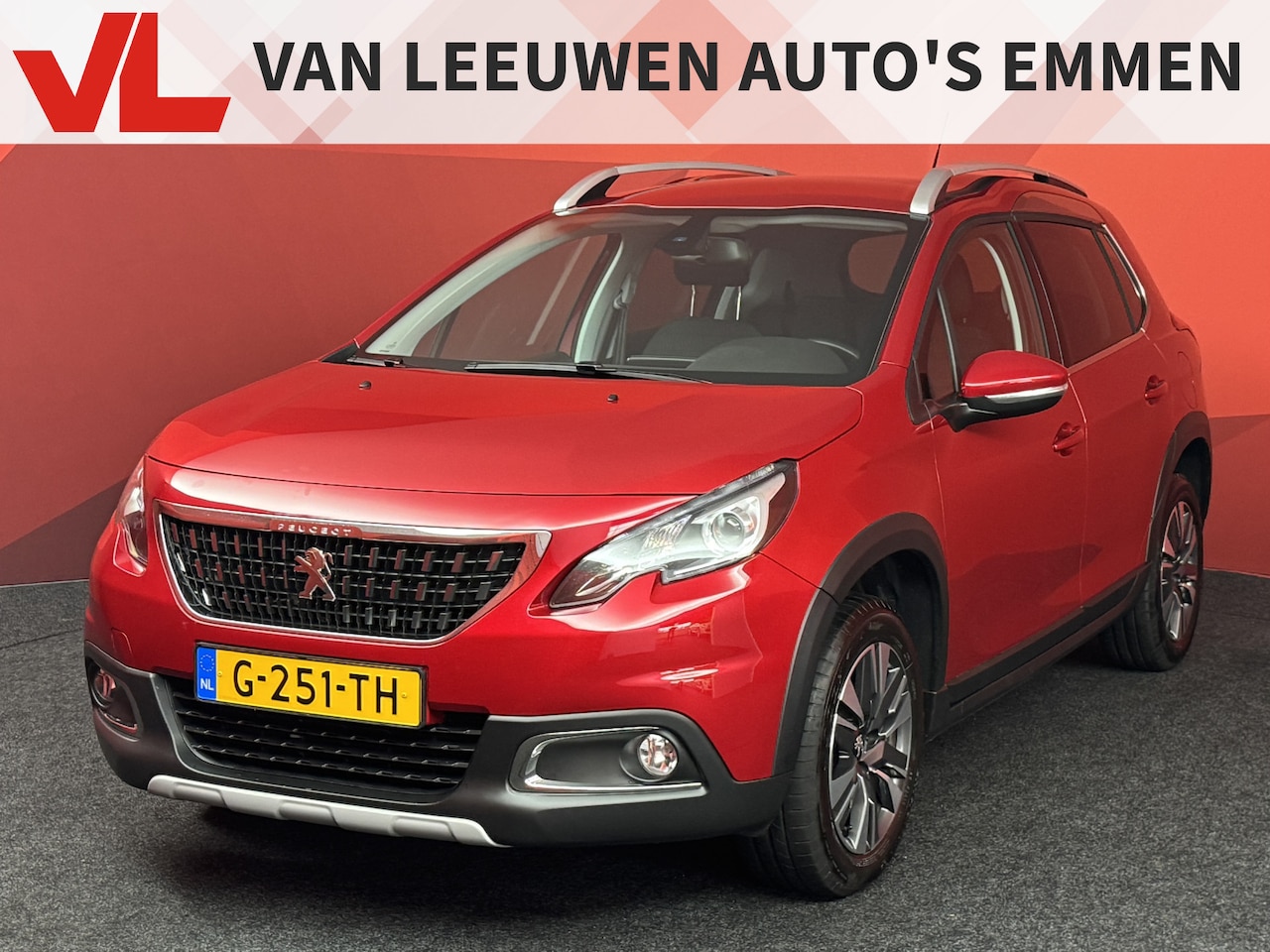Peugeot 2008 - 1.2 PureTech Allure | Navigatie | Climate Control | APK 29-11-2027 | - AutoWereld.nl