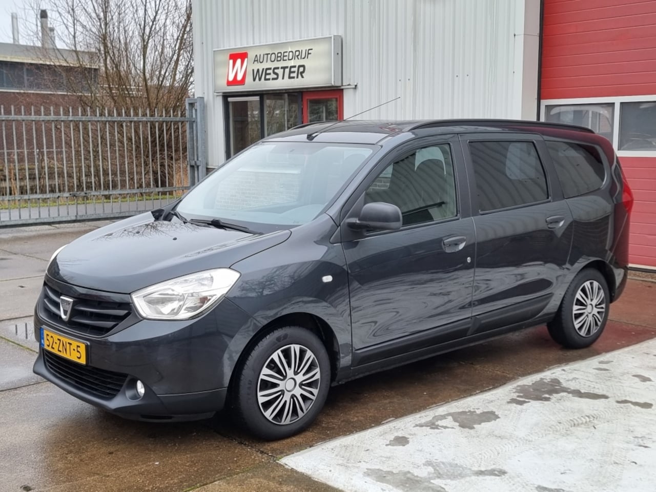 Dacia Lodgy - 1.2 Tce Ambiance 5p. 1.2 TCe Ambiance 5p. - AutoWereld.nl