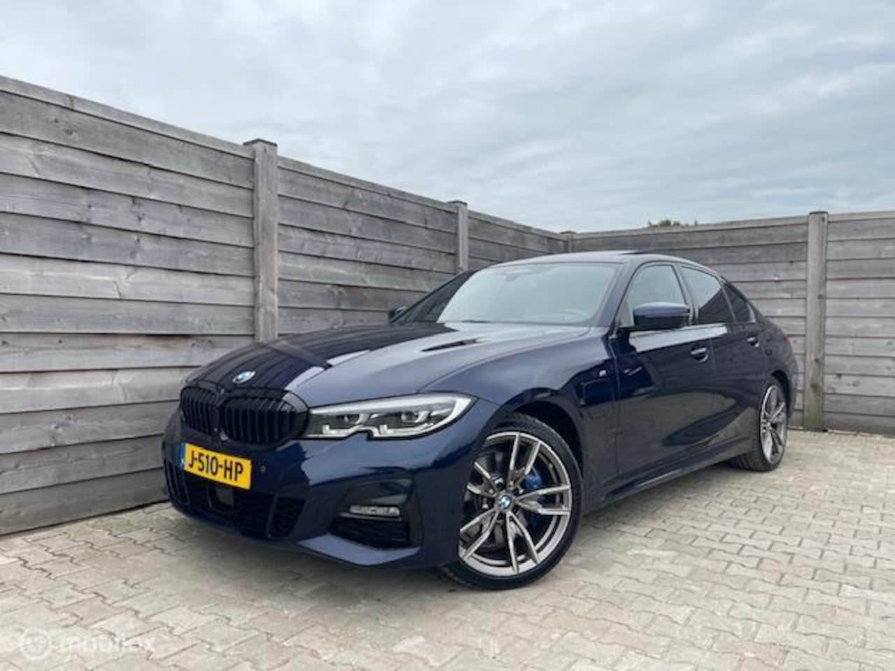 BMW 3-serie - 330e High Executive M-SPORT-Carplay-Leder - AutoWereld.nl