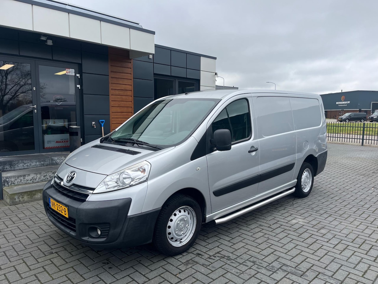Toyota ProAce - 1.6D L2 Zilver Airco 2014 148000km Marge apk 2027 - AutoWereld.nl