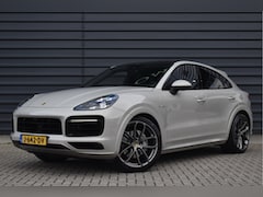 Porsche Cayenne Coupé - 3.0 E-Hybrid 462pk Lightweight Sport Package | Carbon Dak | ACC | 22'' GT Design | Matrix