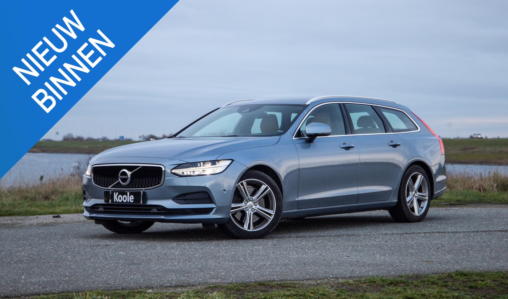 Volvo V90 - 2.0 T5 Momentum LEER / CARPLAY / ADAPTIVE CRUISE  / STOELVERWAMING / NAVI - AutoWereld.nl