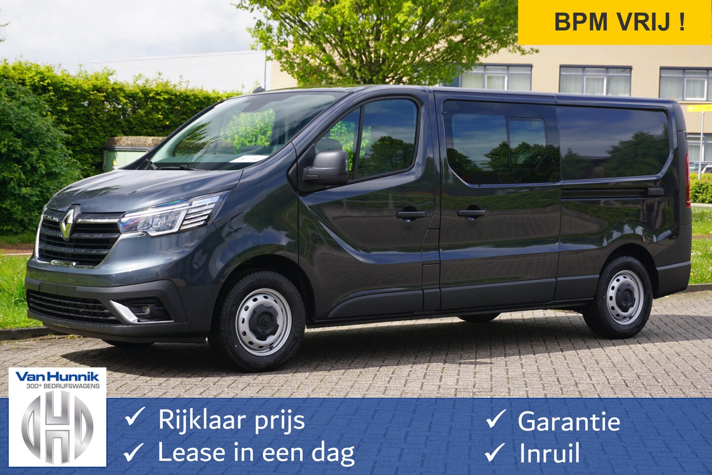 Renault Trafic - 170PK L2H1 DC EDC AUT BPM VRIJ!! Navi, Climate, Cruise, LED!! NR. 605 - AutoWereld.nl