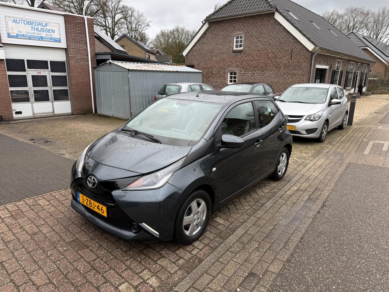 Toyota Aygo - 1.0 VVT-i x-play 1.0 VVT-i x-play - AutoWereld.nl