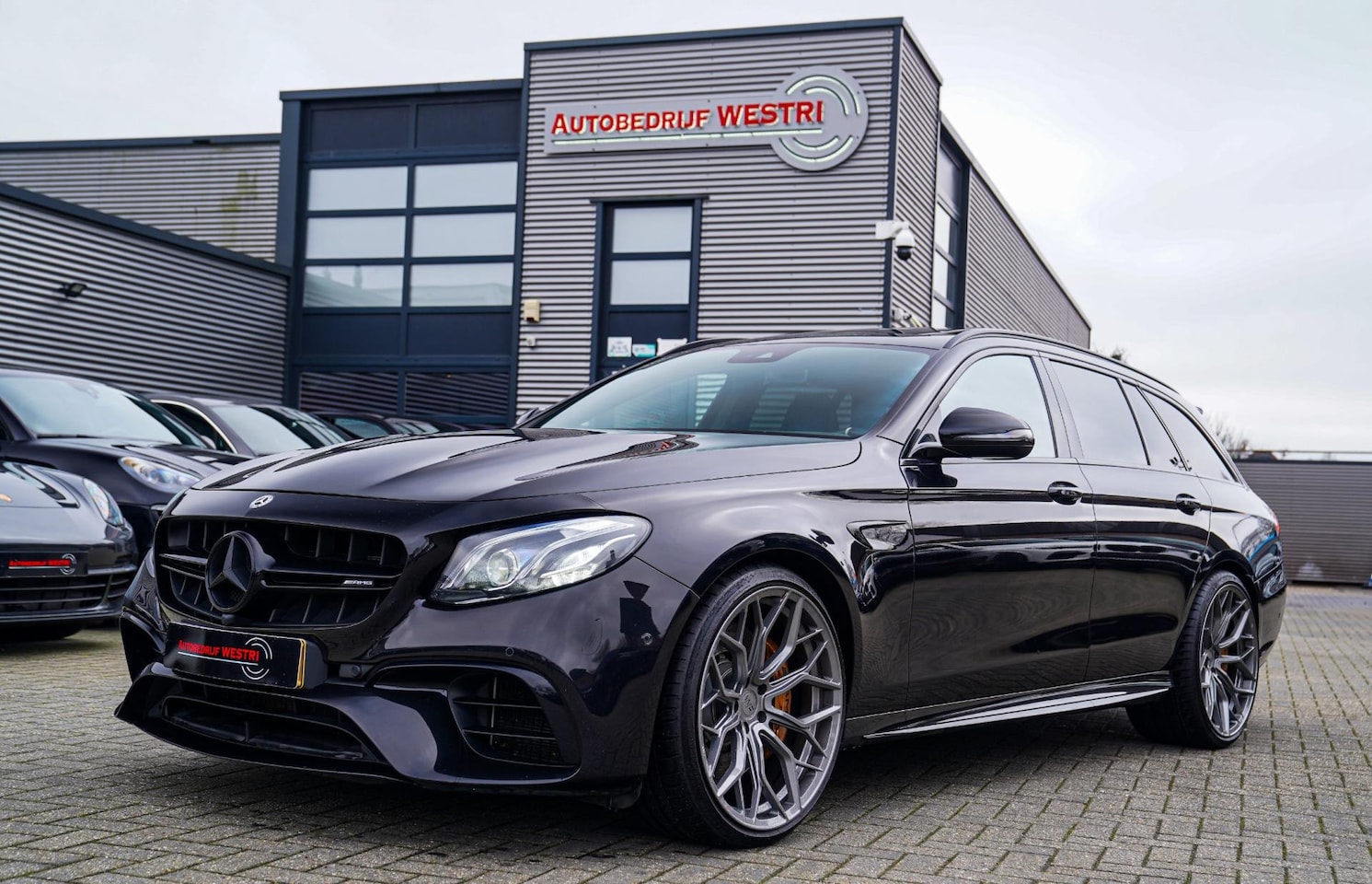 Mercedes-Benz E-klasse Estate - 63 S AMG 4MATIC Premium Plus | Performance Kuipstoelen | incl. BTW | Schuifdak | Sfeerverl - AutoWereld.nl