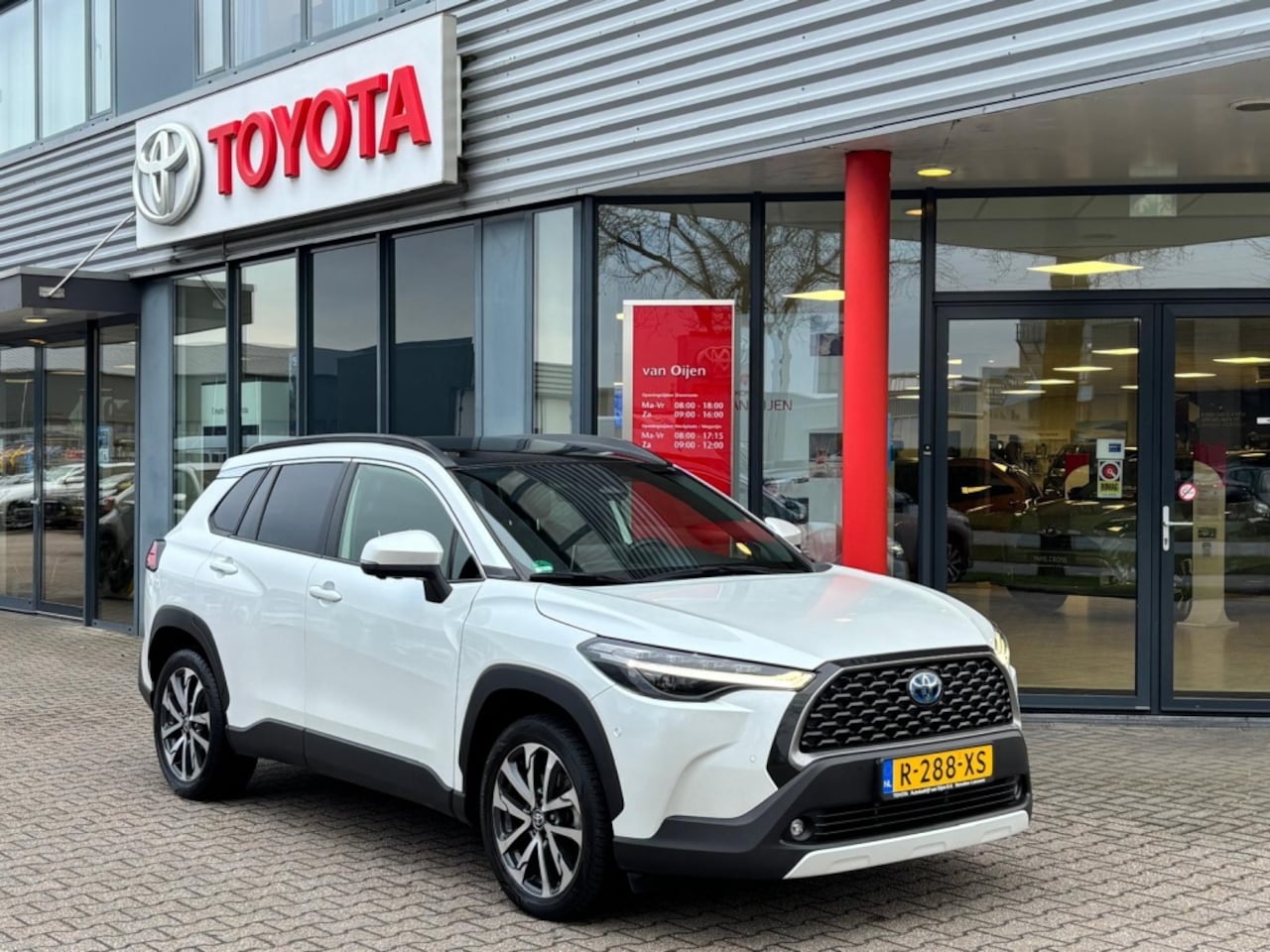 Toyota Corolla Cross - 2.0 Hybrid 200 Launch Edition | Leder | Pano- dak | JBL | nette - AutoWereld.nl