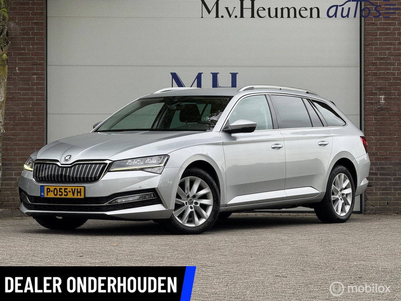 Skoda Superb Combi - 1.4 TSI iV PHEV 218PK Adaptive Cruise CarPlay Trekhaak - AutoWereld.nl