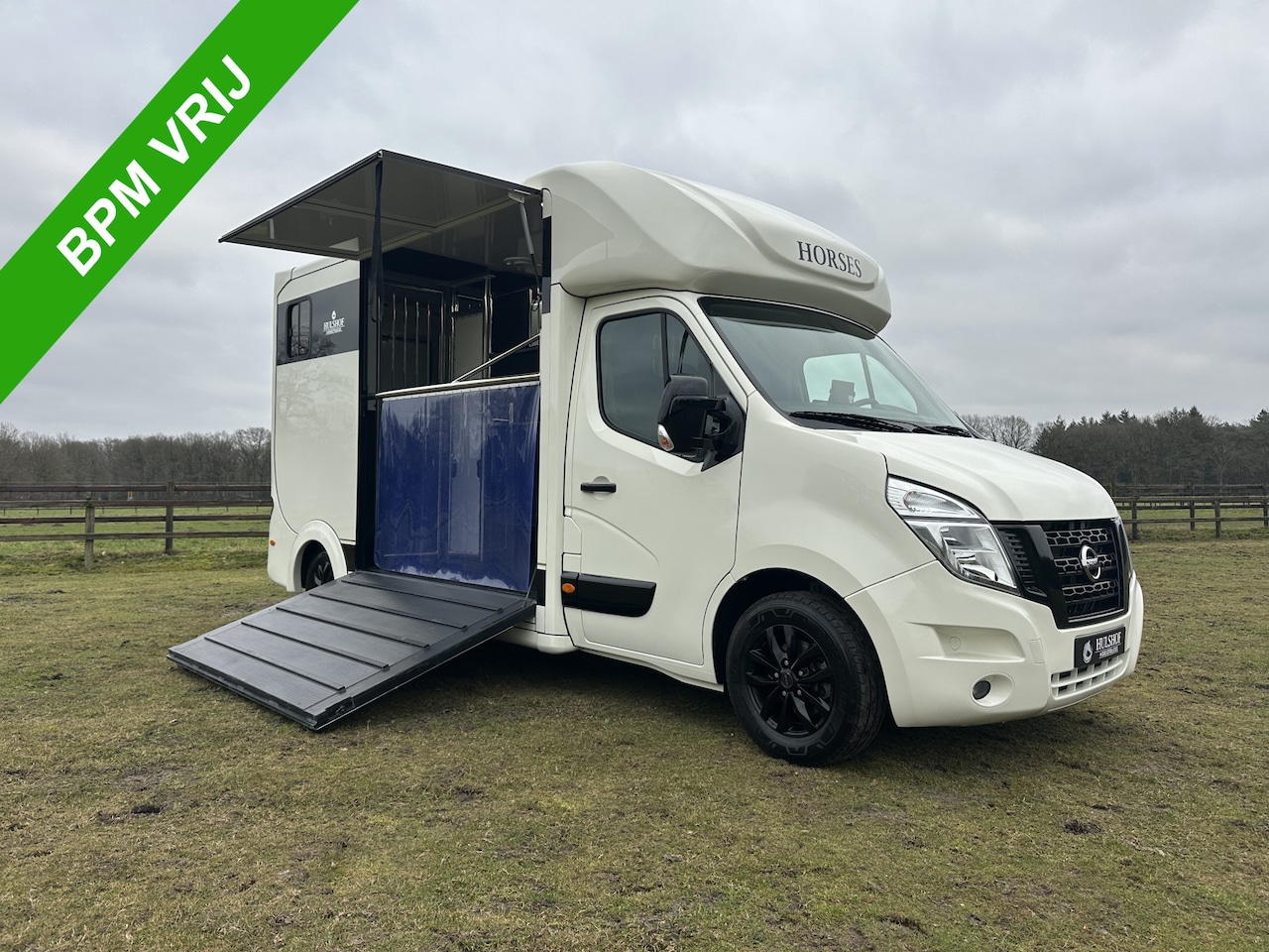 Nissan NV400 - 2-paards paardenvrachtwagen B-rijbewijs NIEUW & BPM VRIJ! - AutoWereld.nl