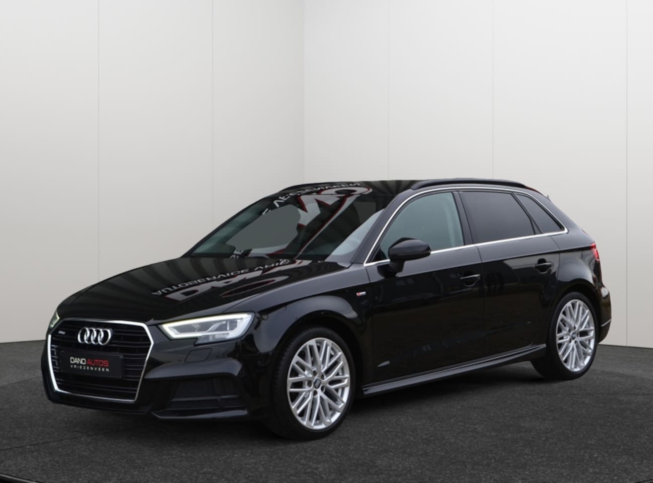 Audi A3 Sportback - 1.5 TFSI CoD S-Line Navi/LED/18'' inch - AutoWereld.nl