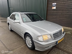 Mercedes-Benz C-klasse - 240 Elegance