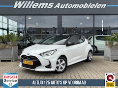 Toyota Yaris - 1.5 Hybrid Launch Edition Bi-Tone Camera, Adaptive Cruise & Stoelverwarming