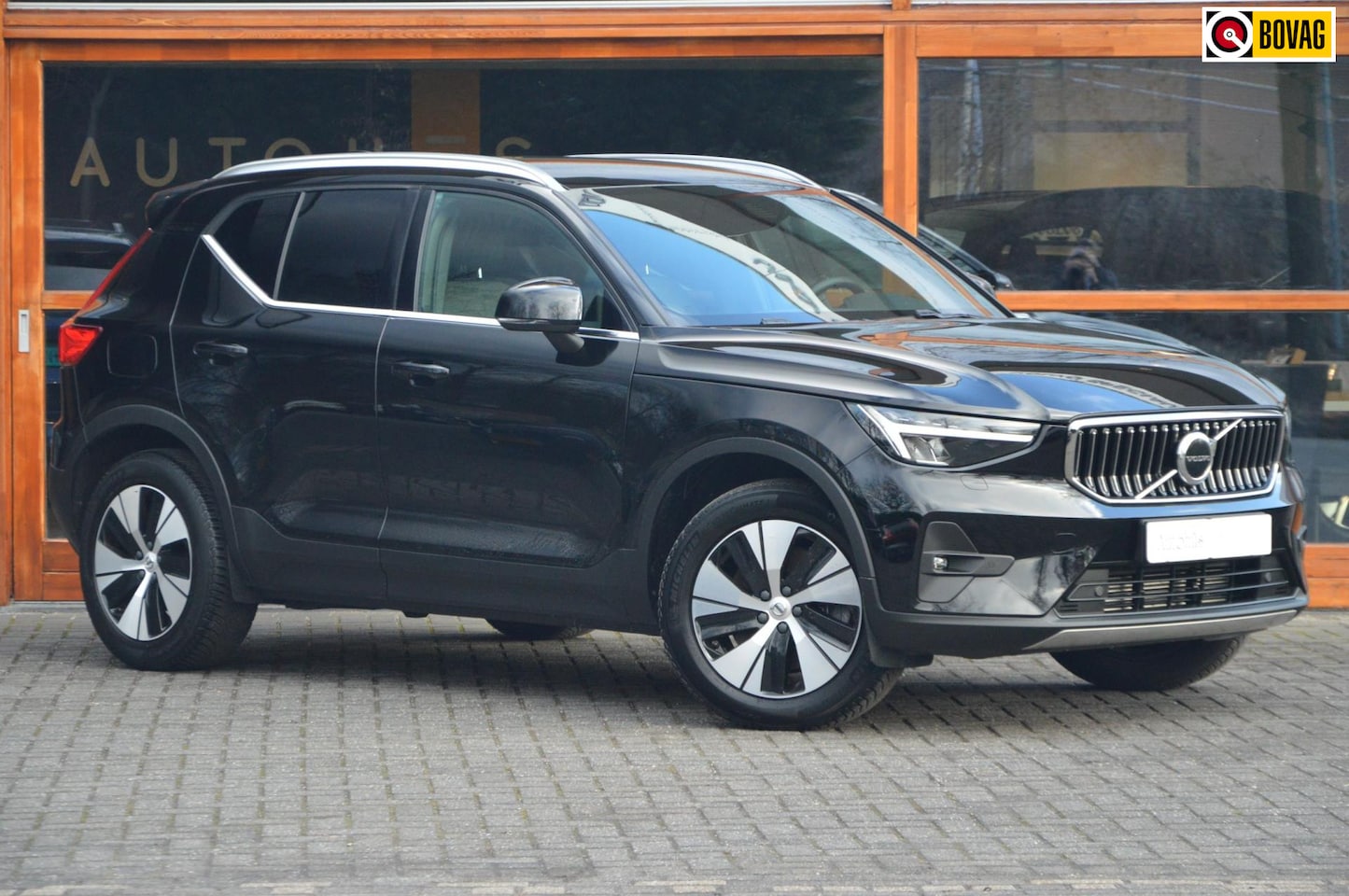 Volvo XC40 - T4 Recharge Inscription| Stoel + Stuur Verwarmd | Trekhaak | Camera | Apple CarPlay | BLIS - AutoWereld.nl