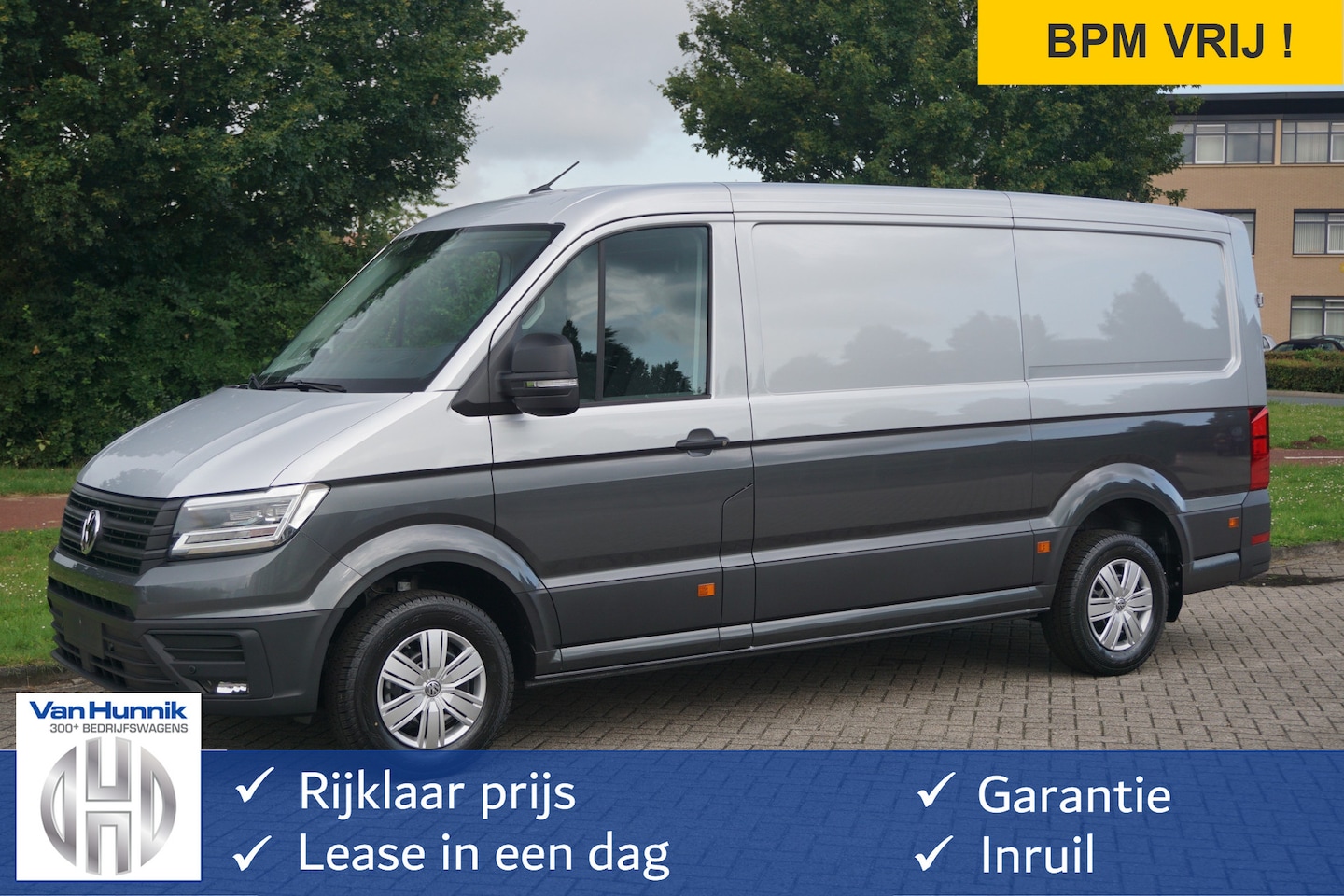 Volkswagen Crafter - 35 177PK L3H2 AUT BPM VRIJ!! Navi, Cam, ACC, LED, Dual Tone Lak!! NR. 872 - AutoWereld.nl