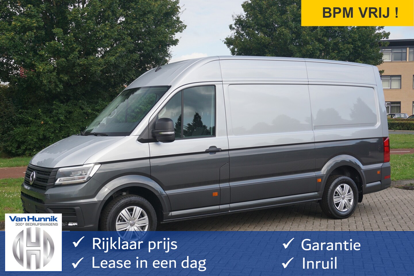 Volkswagen Crafter - 35 177PK L3H3 AUT BPM VRIJ!! Navi, Cam, ACC, LED, Dual Tone Lak!! NR. 875 - AutoWereld.nl