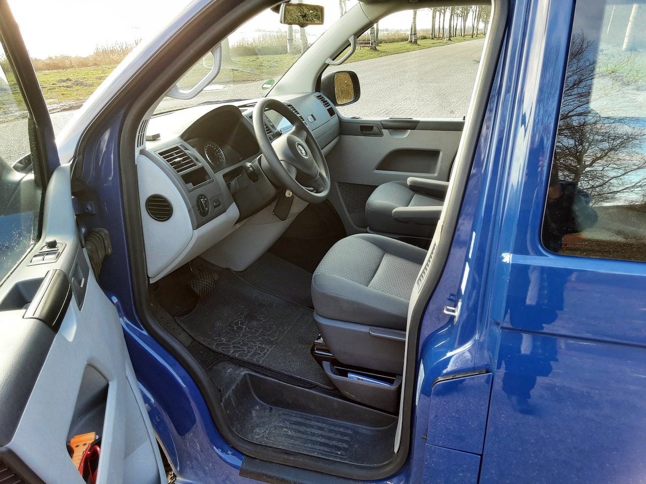 Volkswagen Transporter - 2.0 TDI L2H1 DC Comfortline - AutoWereld.nl