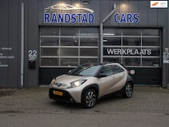 Toyota Aygo X - 1.0 VVT-i S-CVT first Automaat Camera Arico Elek Pakket 5Deurs 2023bj GARANTIE