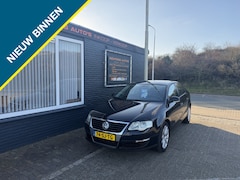 Volkswagen Passat - 1.6 FSI Trendline