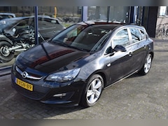 Opel Astra - 1.4 Turbo Business +