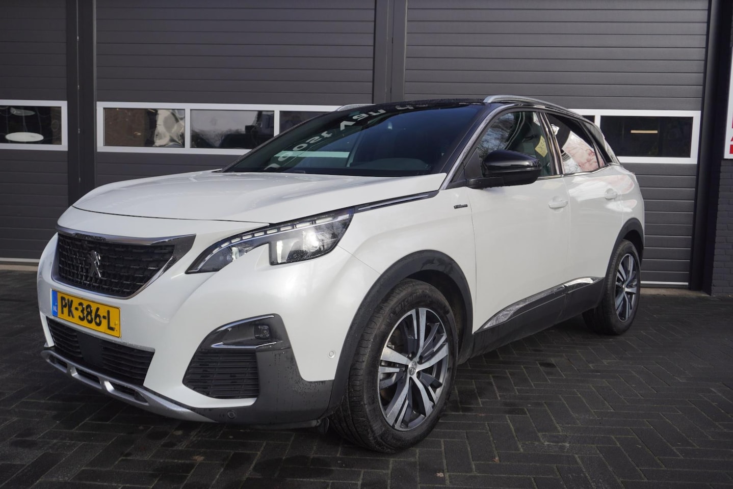 Peugeot 3008 - 1.6 T GT Line Aut/Pano.dak/Camera/Navi/Carplay/Cruise/Trekhaak/Memory stoel - AutoWereld.nl