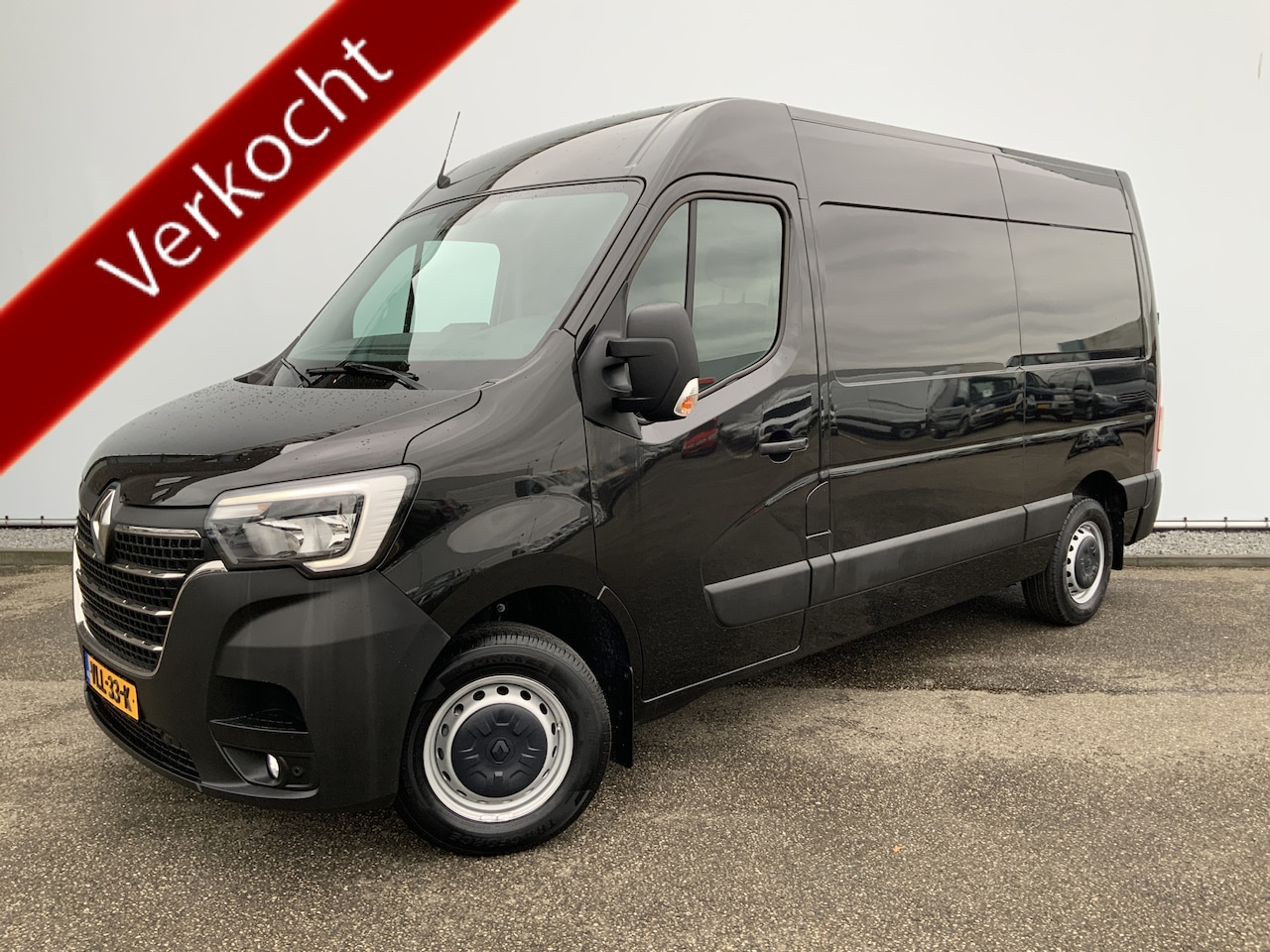 Renault Master - T35 2.3 dCi 150 L2H2 Airco Cruise Camera 3 Zits Navi Trekhaak 2500 kg Euro 6 - AutoWereld.nl