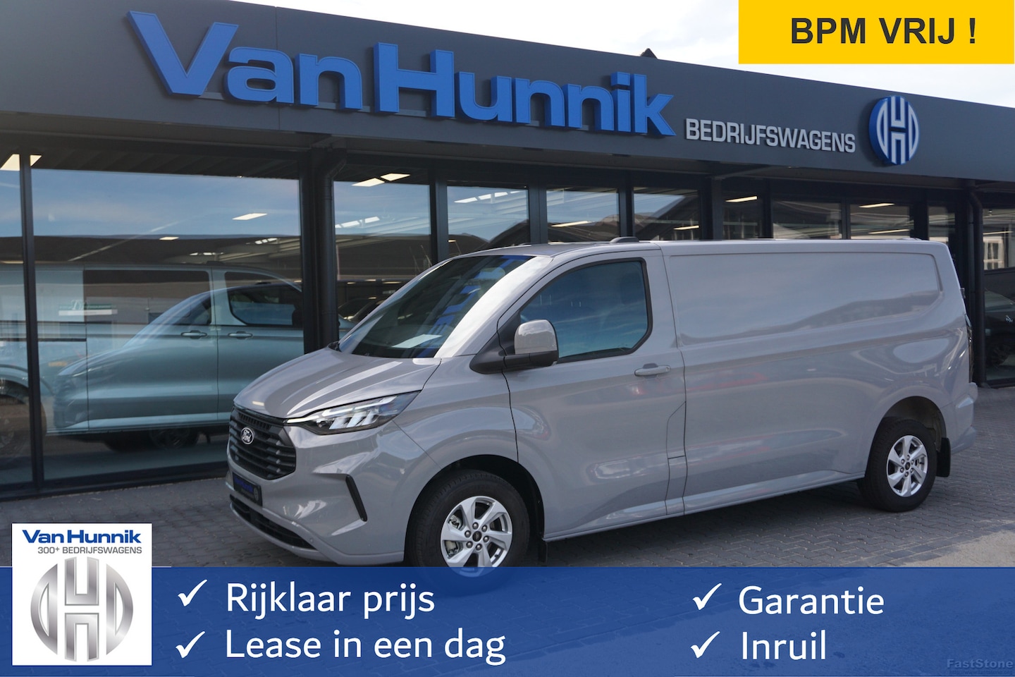Ford Transit Custom - 300L 150PK Limited BPM VRIJ!! Navi, Cam, Adap. Cruise, 16" LM, Trekhaak!! NR. A52* - AutoWereld.nl