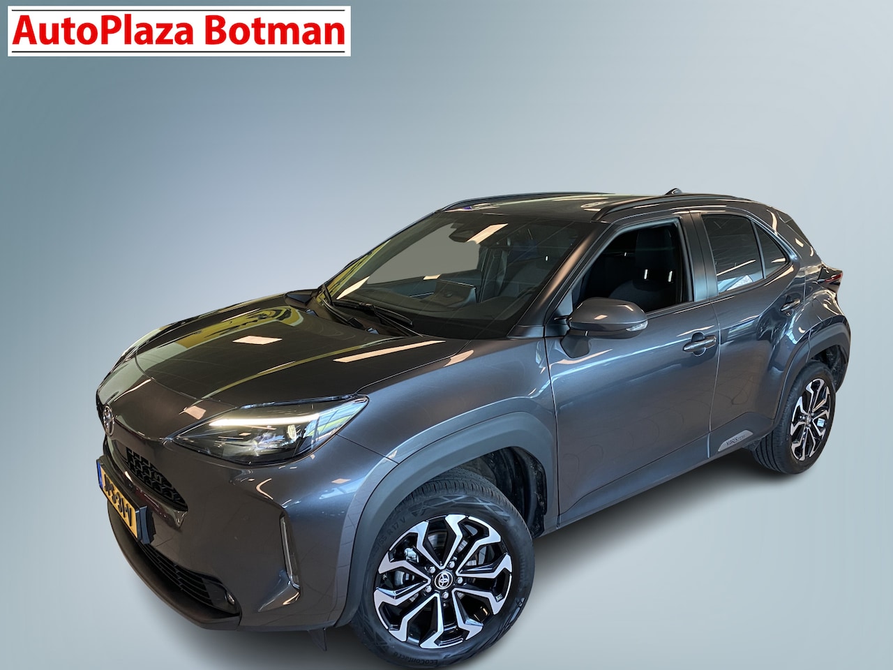 Toyota Yaris Cross - 1.5 Hybrid 115 First Edition | Stuur en stoel verwarming - AutoWereld.nl