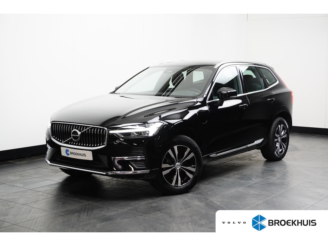 Volvo XC60 - 2.0 T6 Plug-in hybrid AWD Core Bright | Achterbank verwarmd | Achteruitrijcamera | Apple C - AutoWereld.nl