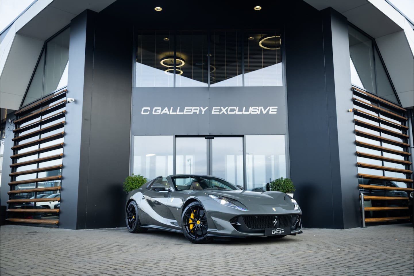 Ferrari 812 GTS - 6.5 V12 HELE - Novitec | BTW | Grigio Scuro | Lift | JBL | Memory - AutoWereld.nl