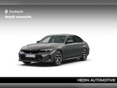 BMW 3-serie - 320i Sedan / Trekhaak Elektrisch / Glazenpanorama dak / Elektrische stoel / Harman Kardon