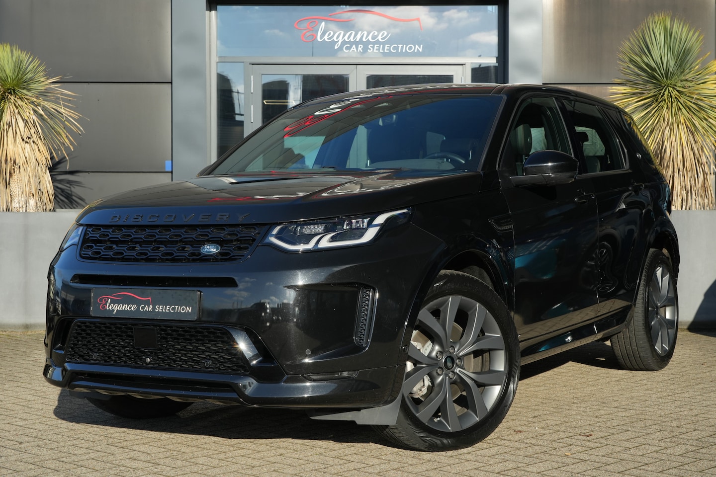Land Rover Discovery Sport - 2.0 P200 MHEV Dynamic SE 200pk Panoramadak/Stoelverwarming/360Camera - AutoWereld.nl