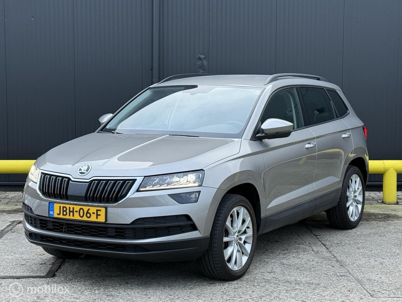 Skoda Karoq - 1.5 TSI ACT Ambition | AUTOMAAT | TREKHAAK | - AutoWereld.nl