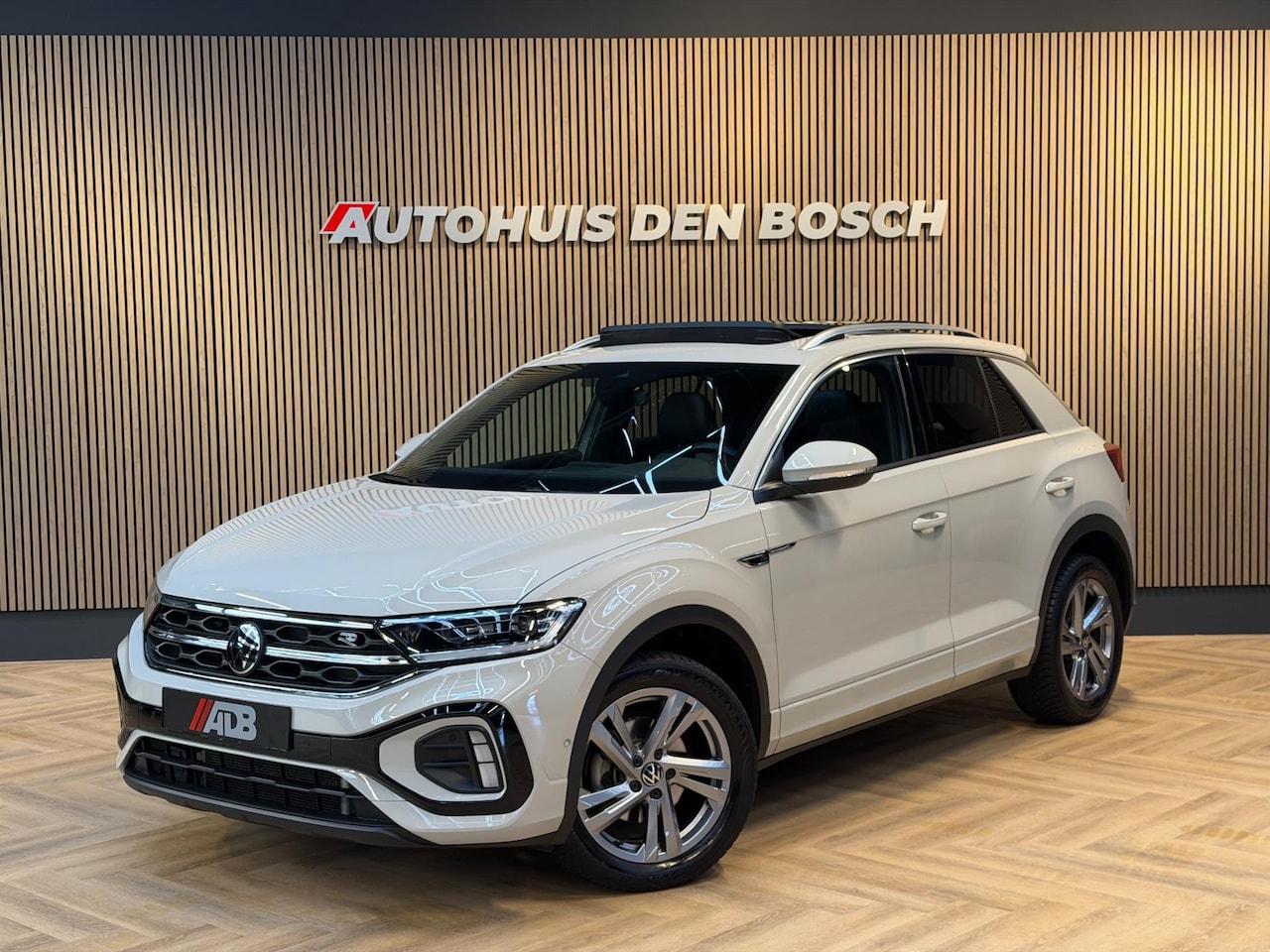 Volkswagen T-Roc - 1.5 TSI R-Line 1.5 TSI R-Line - AutoWereld.nl