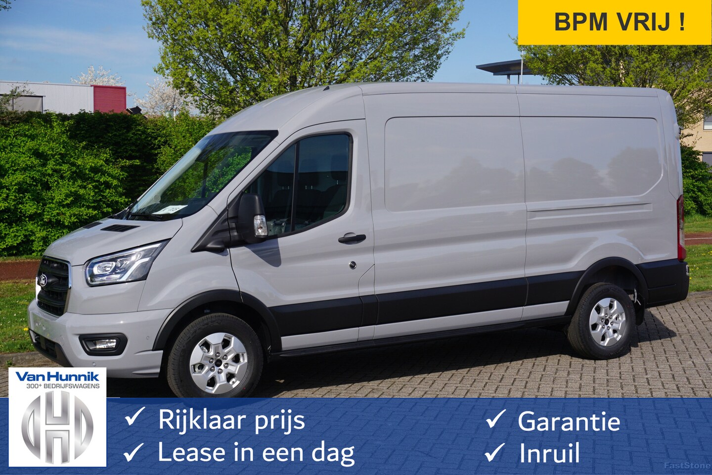 Ford Transit - 350L L3H2 Limited AUT-8 165PK BPM VRIJ Navi, Camera, Xenon, Lm Velg, Trekhaak!! NR. A66 - AutoWereld.nl