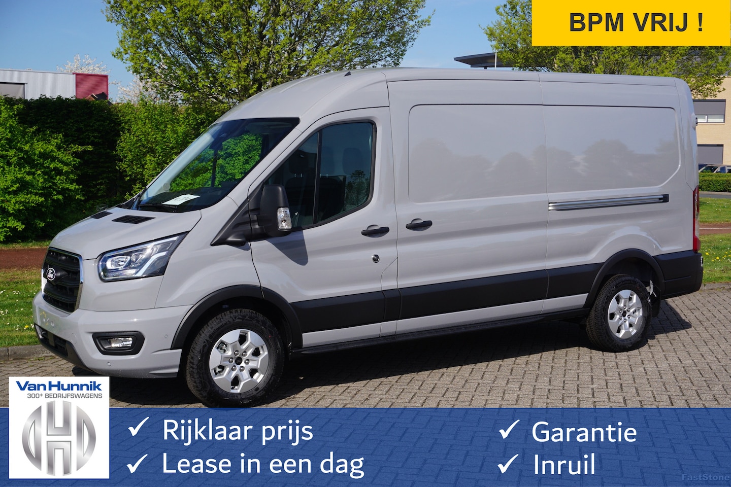 Ford Transit - 350L L3H2 Limited AUT-8 165PK BPM VRIJ Navi, Adap. Cruise, 360° Cam, Trekhaak, 2x Schuifde - AutoWereld.nl