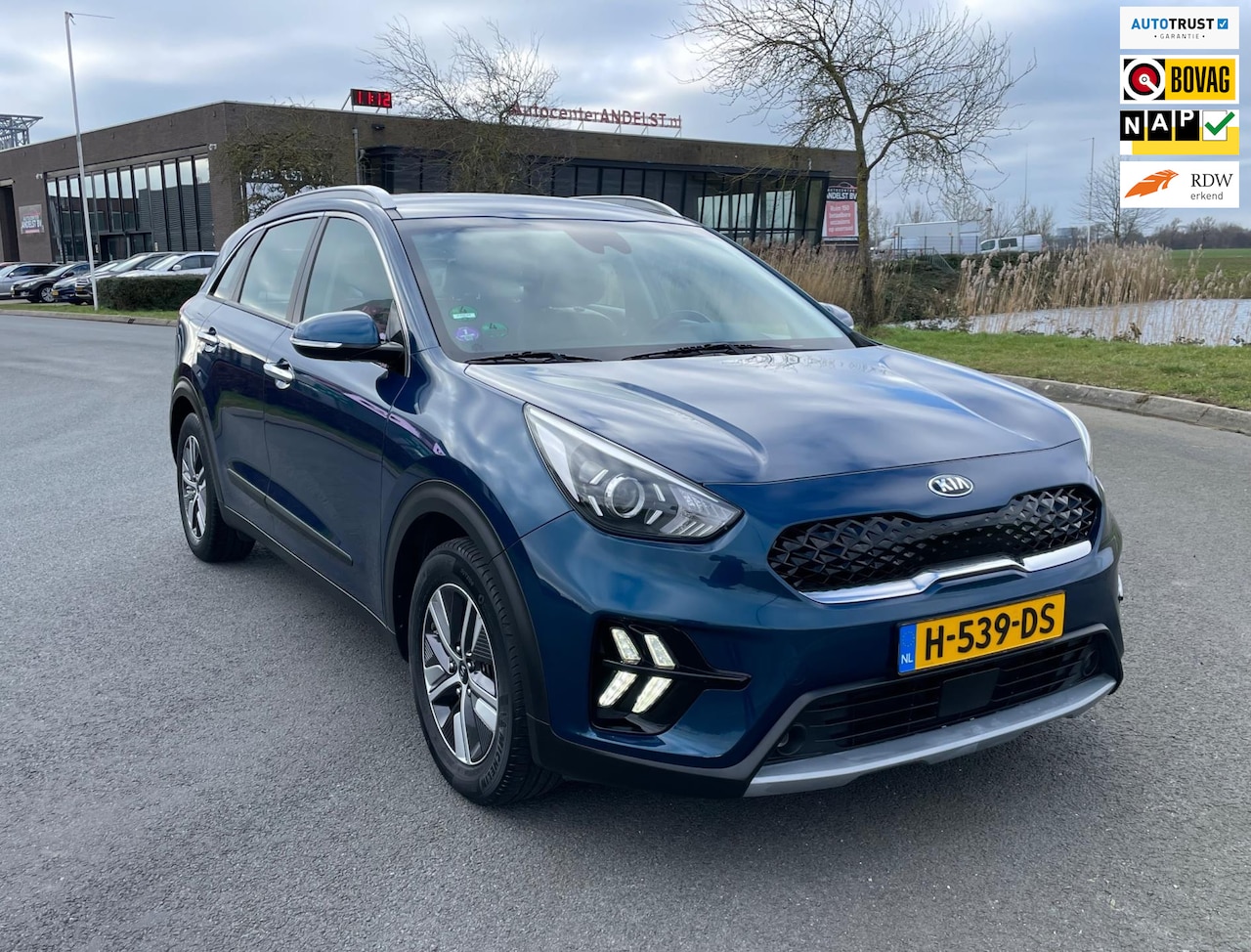 Kia Niro - 1.6 GDi Hybrid DynamicLine 1.6 GDi Hybrid DynamicLine, Trekhaak, Acc, Cam, Navi, Pdc, Carplay, Lmv, Half leder, Geen - AutoWereld.nl