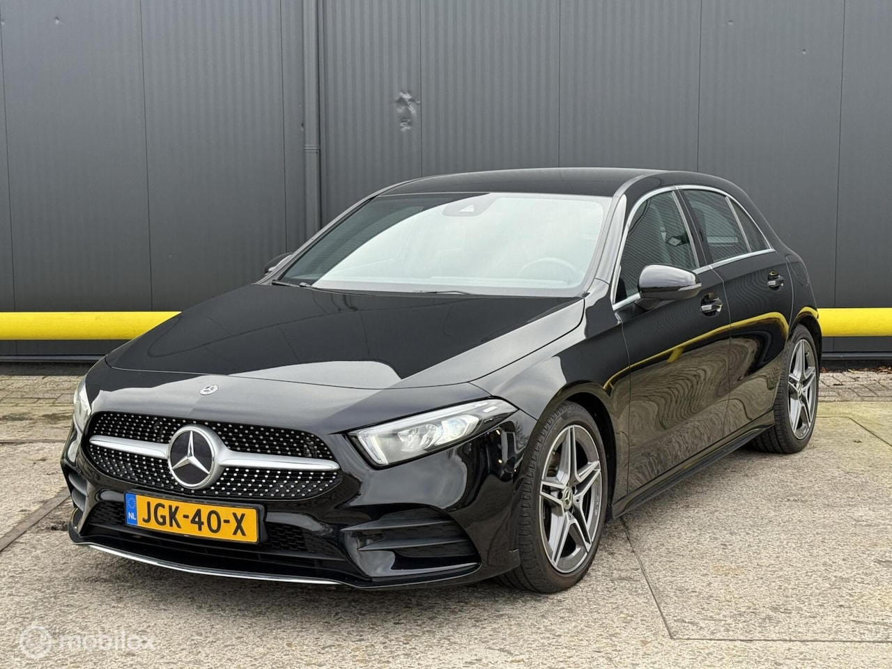 Mercedes-Benz A-klasse - 180 AMG-Pakket NIEUWSTAAT - AutoWereld.nl