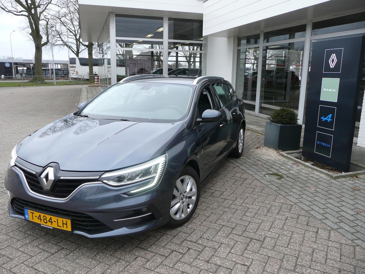 Renault Mégane Estate - 1.3 TCe 140 PARK ASSIST V + A/ NAVIGATIE AF FABRIEK/APPLE CAR PLAY/ANDROID AUTO/ FULL LED - AutoWereld.nl